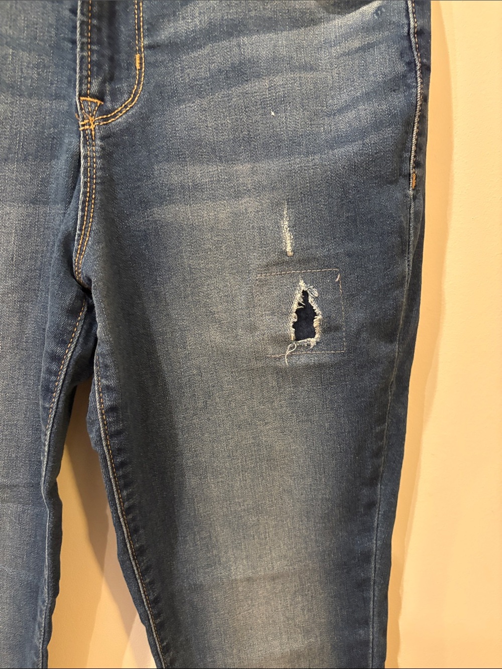 Old Navy ROCKSTAR Blue Distressed HIGH RISE Skinny Jeans,Size 4 - Picture 5 of 10